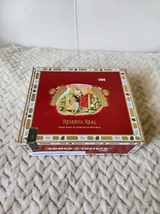 Romeo y Julieta Robusto Reserva Real Empty Wood Cigar Box 7¾x5⅝x2⅞ - Picture 1 of 7
