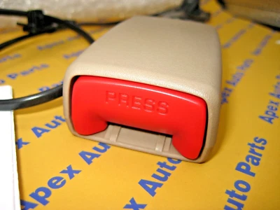 Toyota Tundra Sequoia Drivers Left Front Seat Belt Buckle Tan OEM 2003-2006 Foto 1 de 4