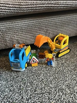 **DUPLO TRUCK & DIGGER SET 10812 COMPLETE INCLUDING FIGURES** - Image 1 of 3