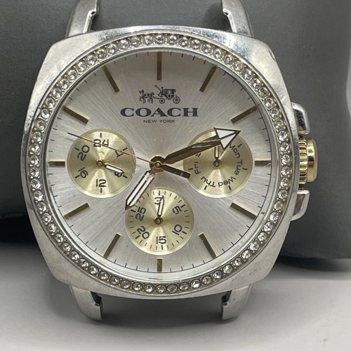 Orologio Coach 14502082 argento bicolore. Cassa 40mm. Ha bisogno di batteria nuova.