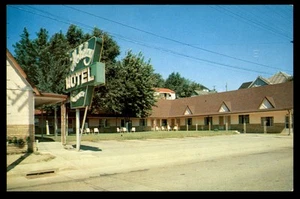 Postcard Holiday Motel Exterior View with Sign, Corbin, KY - Picture 1 of 2