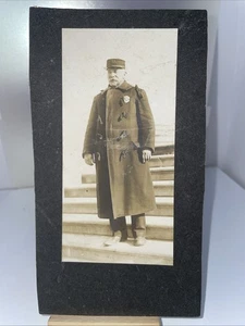 ANTIQUE 1800s PHOTO NY POLICE CAPTAIN IN TRENCH COAT, CABINET CARD - Picture 1 of 4