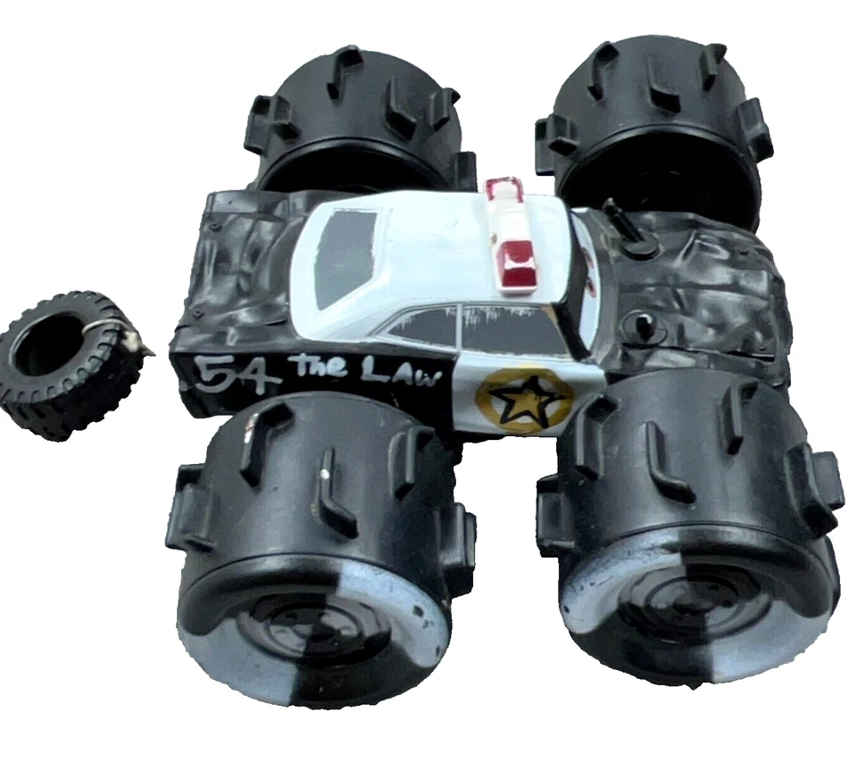 Disney Pixar Cars 3 La Ley Todo Terreno Corredor Tirar Cuerda APB Coche de Policía 54 Foto 1 de 4