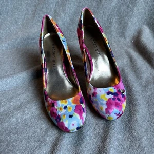 Women's Madden Girl Size 6 Getta Floral Colorful Heels - Picture 1 of 7