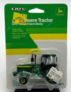 ERTL - John Deere Tractor with Sound/Gard Body - 1:64 Scale - Picture 1 of 2
