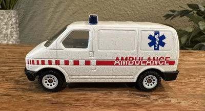 SIKU 0835 VW Volkswagen T4 Autobús Ambulancia Escala 1:55 Metal Alemania Foto 1 de 4