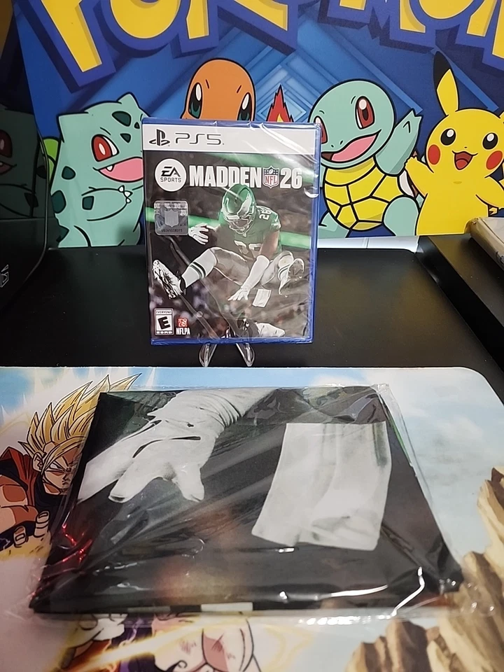PS5 Madden 26 + Gamestop Exclusivo Saquon Barkley Bandeira Selada - Imagem 1 de 1
