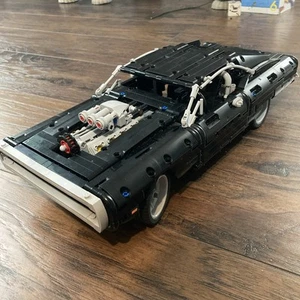 42111 Dom’s Dodge Charger Lego Technic working engine assembled READ - Picture 1 of 12