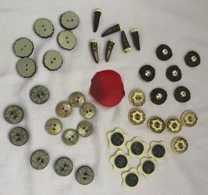c) Trachten-KNÖPFE grosses Konvolut Knebel Knopf Lot, Tracht, Hirschhorn-Look - Bild 1 von 1