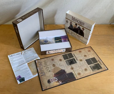 HARRY POTTER "Munchkin Deluxe" 2018 Board Game USAopoly STEVE JACKSON GAMES - Image 1 of 4