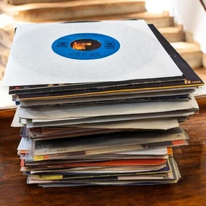 Lot 70+ 70s Pop 45s Andy Gibb The Jaggerz Village People K.C. Sunshine & More! - Picture 1 of 4
