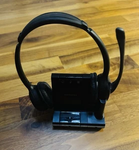 Plantronics WO2A Wireless Stereo Headset With Dock - Picture 1 of 1