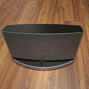 Bose SoundDock 10 Bluetooth Digital Music System - Picture 1 of 13
