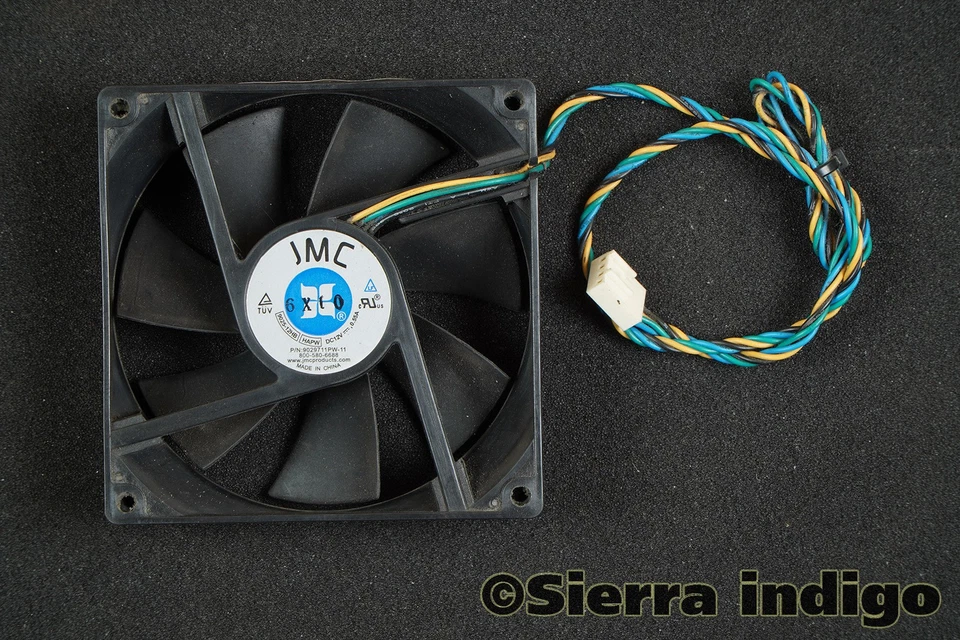 SuperMicro FAN-0076L 92mm x 25mm 4-Pin 4-Wire Fan JMC 9029711PW-11 - Image 1 of 1