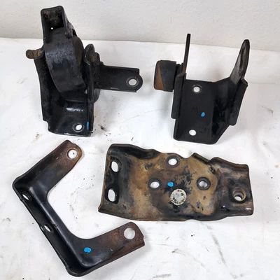 Juego de soportes de montaje de motor: delantero/trasero/izquierdo 87-88 Toyota Camry 2,0 L motor 3SFE Foto 1 de 4