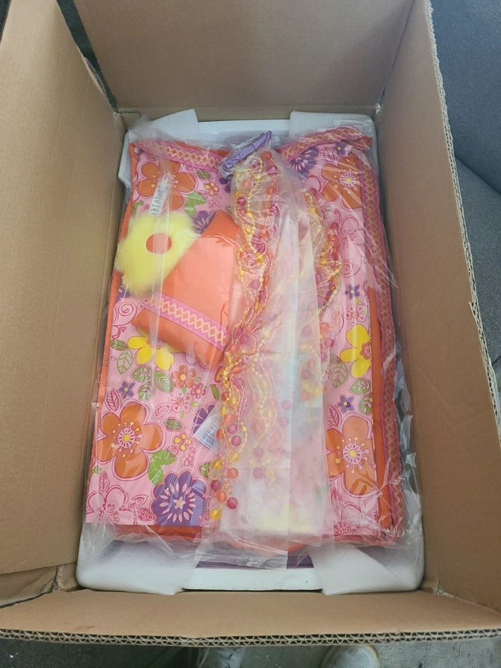 American Girl Julie's Groovy Bed and & Bedding Set Complete Julie Beaded Canopy