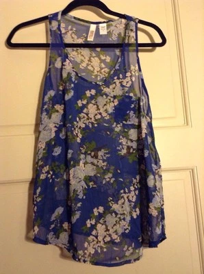 NUEVA Camisa Top Mediana Azul Floral Transparente Cuello Redondo Transparente 6/8 Sin Mangas Foto 1 de 4