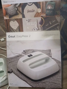 Cricut EasyPress 2 Heat Press Machine9x9in-WITH EasyPRESS Matt COMBO - Picture 1 of 3