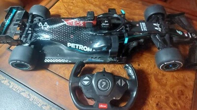 voiture télécommandée mercédes v AMG F1 W11 EQ performance - Photo 1/2