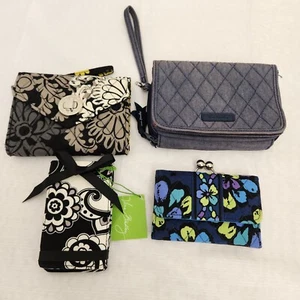 Vera Bradley Wallet Women's Mixed Lot 4 Items 2 Wristlets, 1 Wallet, 1 Memo Pad - Picture 1 of 23
