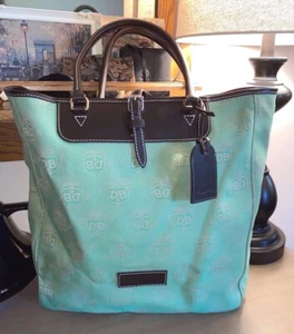 Nuova borsa tote DOONEY & BOURKE Donegal Crest firma editore verde - Foto 1 di 10