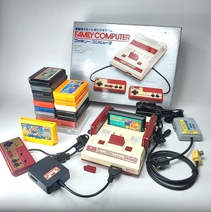 CONSOLA NINTENDO FAMICOM HVC-001 EN CAJA Y 15 JUEGOS Y MANDO MULTITAP Y JOYCARD - Imagen 1 de 18