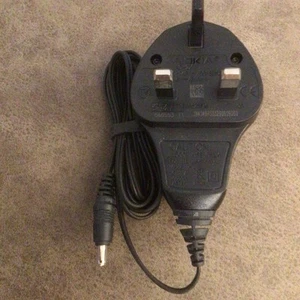 Original Nokia AC-2X UK 3-Pin Mains Charger 1100,3310,6310,6230i,8310 Big Pin - Picture 1 of 6