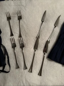 Pinti Flatware - Picture 1 of 13