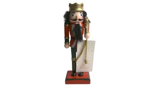 34. & Kiefer König Nussknacker Holz Weihnachtsdeko rot grün gold Krone Zepter - Bild 1 von 6