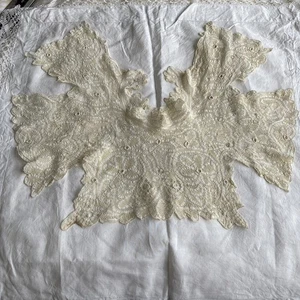 Antique Vintage Large Ivory Lace Collar - Picture 1 of 14