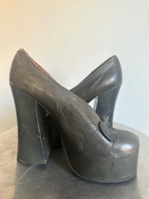 1970s Vintage Platform Heels Nina of Spain - Olive Gray Leather - Image 1 of 4