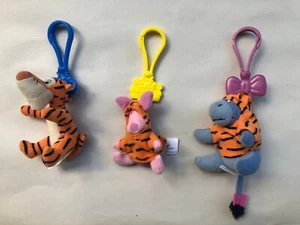 3 Winnie Pooh Plüsch Clip On Rucksack Schlüsselanhänger THE TIGGER MOVIE McDonalds Vintage - Bild 1 von 11