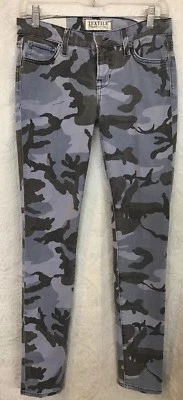 Jeans têxtil Elizabeth e James estampado camuflagem skinny Debbie tamanho 26 - Imagem 1 de 4
