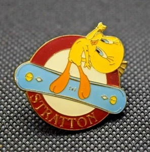 Stratton Vermont Tweety Bird Snowboard pin Ski Resort Looney Toons - Picture 1 of 3