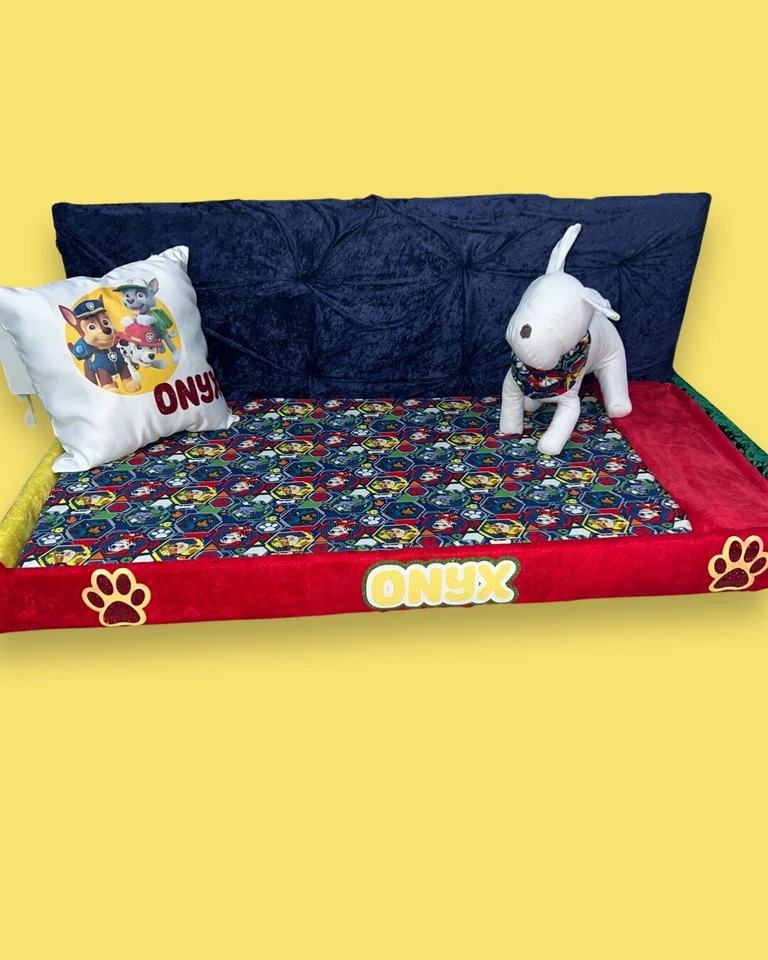 Cama de lujo personalizada hecha a mano para mascotas, cama para perros, cama para gatos, personalizada. Foto 1 de 1