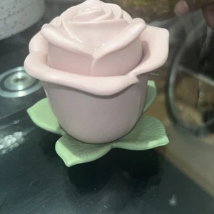 Vintage 1987 Small Blush Pink Rose Shaped Ceramic Trinket/Ring Jar - Picture 1 of 7