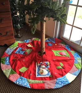 Falda de árbol de Navidad acolchada con retazos para interiores del hogar vintage - Imagen 1 de 15