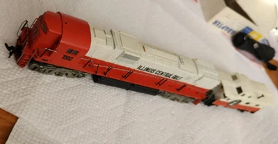 HO scale locomotive working Tyco Illinois Central Gulf RR Alco C430 with caboose - Image 1 of 4