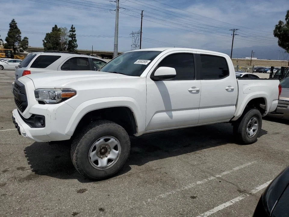 RADIATOR SHROUD 2017 TOYOTA TACOMA - Изображение 1 из 4