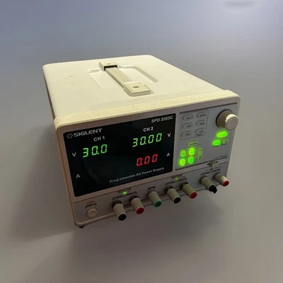 Labornetzteil Siglent SPD3303C – 3-Kanal, 32 V / 3,2 A (gebraucht) - Bild 1 von 4