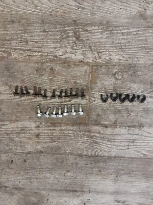 12 pernos de montaje del guardabarros delantero izquierdo derecho Can-am Spyder RT Roadster 2012 Foto 1 de 4