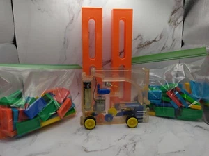 Vintage 1992 Pressman Motorized Domino Rally Dealer w/100 Domino's Tested - Picture 1 of 1