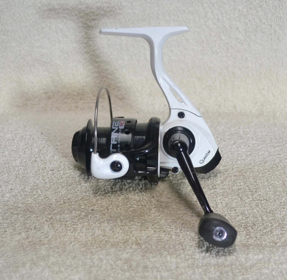 Carrete giratorio de 6 rodamientos Quantum Octane 10 OCT10F Foto 1 de 1