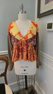FREE PEOPLE Top Mix Match Blouse Cropped Deep V-Neck Boho Hippie Peasant S - Bild 1 von 5