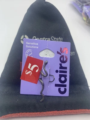 NOVO punho de orelha de cobra da Claire's Sensitive Solutions CL - Imagem 1 de 2