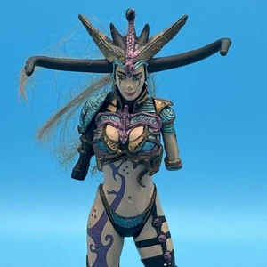 SKULL QUEEN Spawn The Dark Ages 1998 McFarlane Toys Action Figure Series 11 - Picture 1 of 3