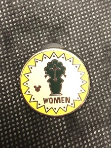 Disney Pin DLR 2017 Hidden Mickey Toilette Schilder Frauen verzaubertes Tiki Zimmer - Bild 1 von 2