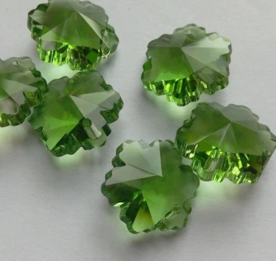 10 Green, Faceted Glass Flower Beads. 15mm. Jewellery/Embellish/Sew - Image 1 of 4