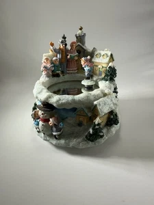 SAN FRANCISCO MUSIC BOX COMPANY Villaggio di Natale Winter Wonderland Music Box - Foto 1 di 6