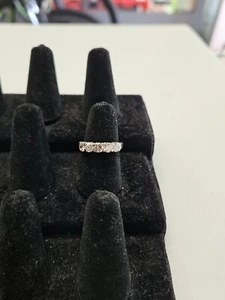 9CT WHITE GOLD LADIES DIAMONDS RING SIZE M 1/2 4.58 gms TWD 1.26 With Valuation - Picture 1 of 6